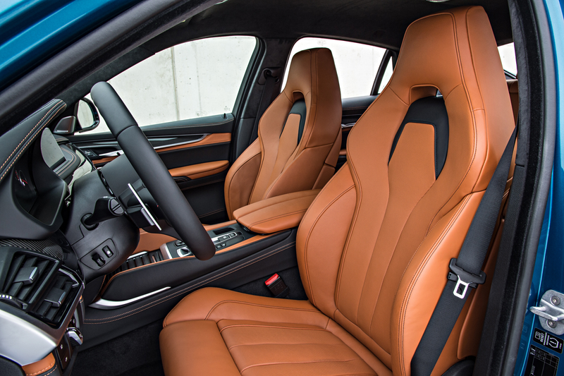 Illustration for article titled The 2015 BMW X6 M Is A 567 Horsepower Answer To A Question No One Asked